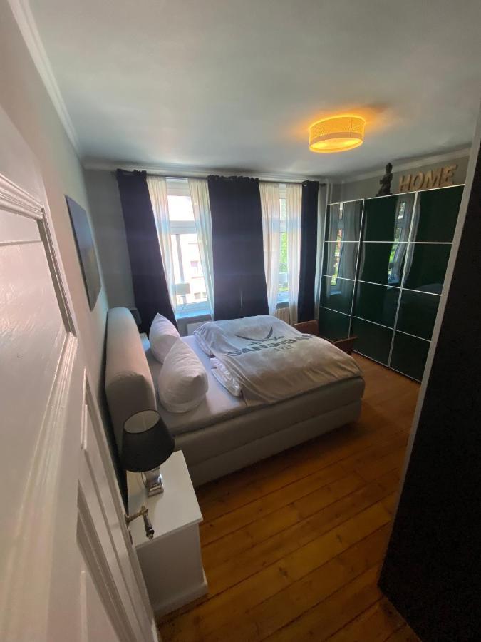 Deluxe Altbaucharme In Zentraler Lage Apartamento Kiel Exterior foto